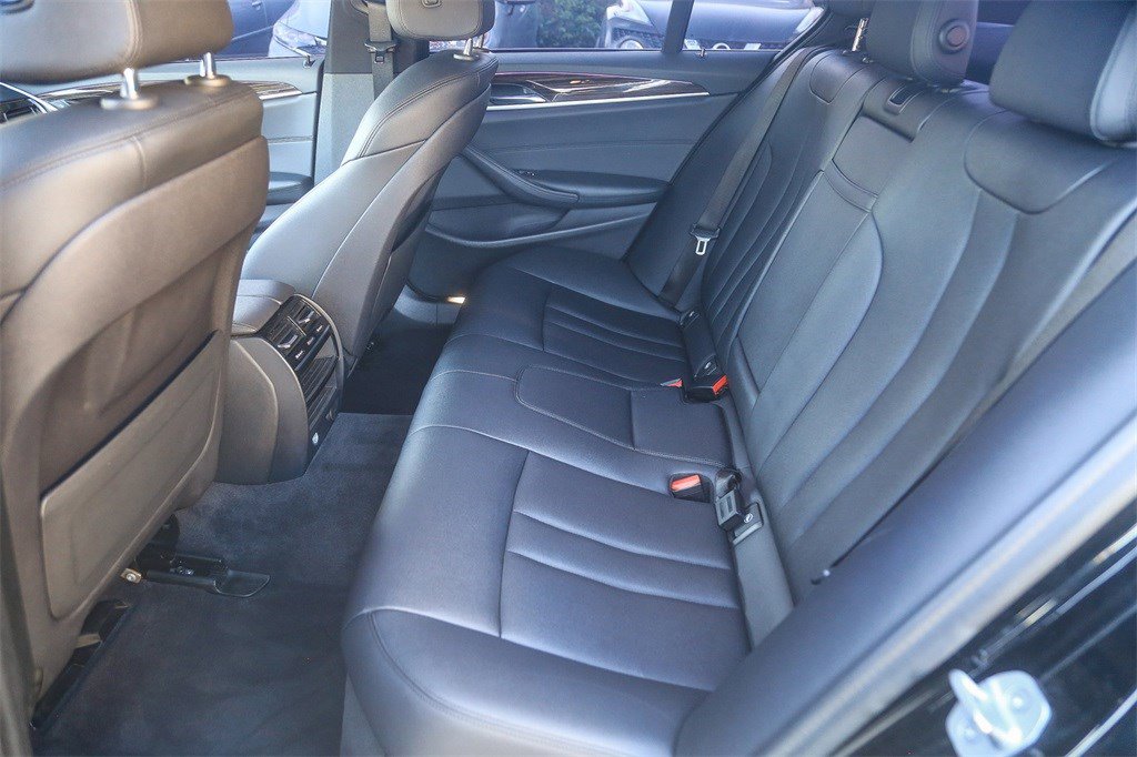 Used 2019 BMW 530i xDrive w/ Convenience Package image 17