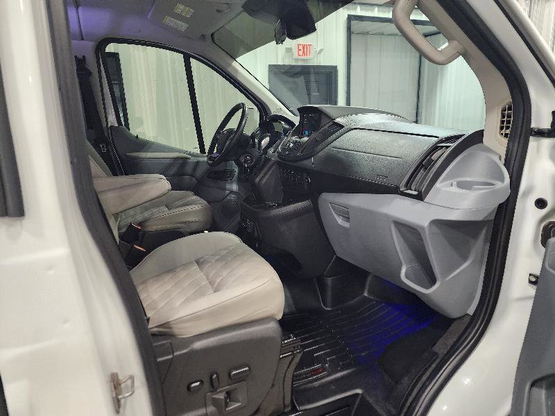 Used 2017 Ford Transit 150 XLT RWD image 15