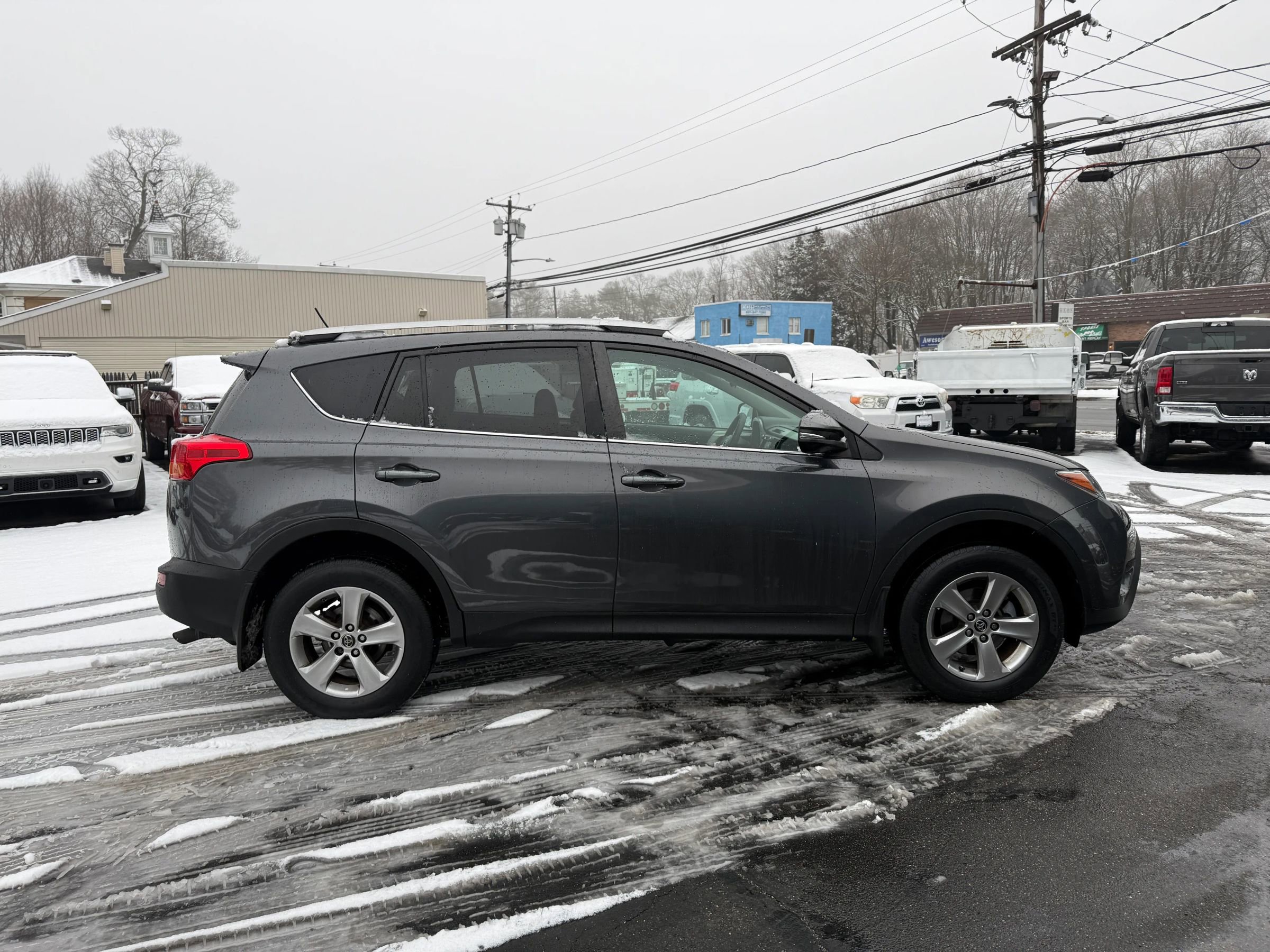 Used 2015 Toyota RAV4 XLE image 5