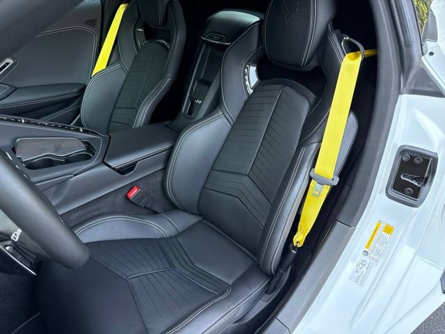 Used 2024 Chevrolet Corvette Z06 RWD image 10