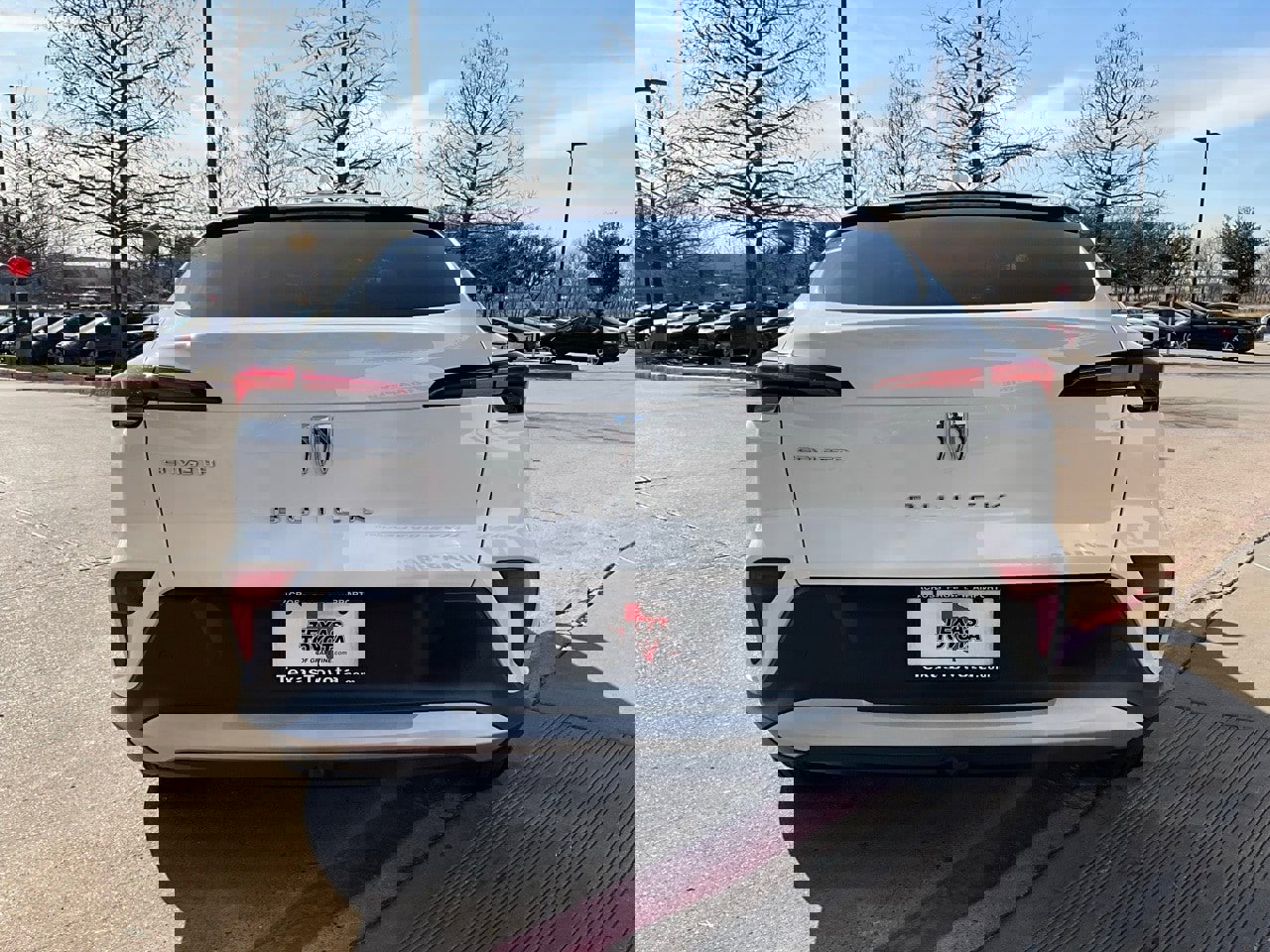 Used 2025 Buick Envista Preferred image 7