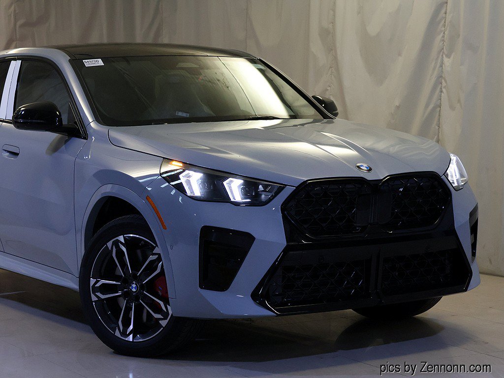New 2026 BMW X2 xDrive28i w/ Technology Package AWD/4WD image 2