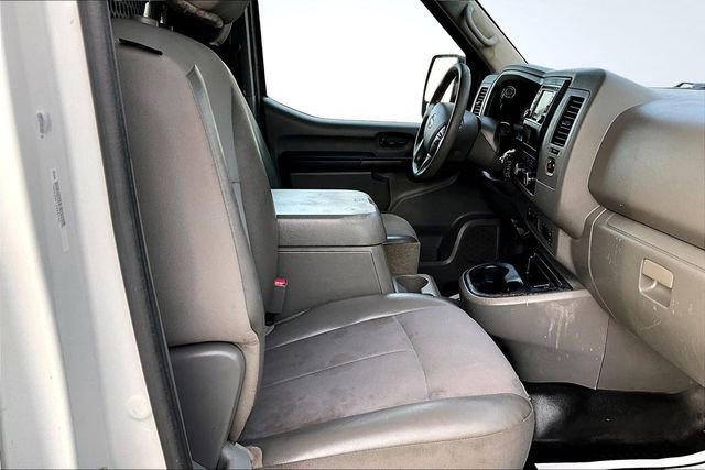 Used 2021 Nissan NV 3500 SV RWD image 24