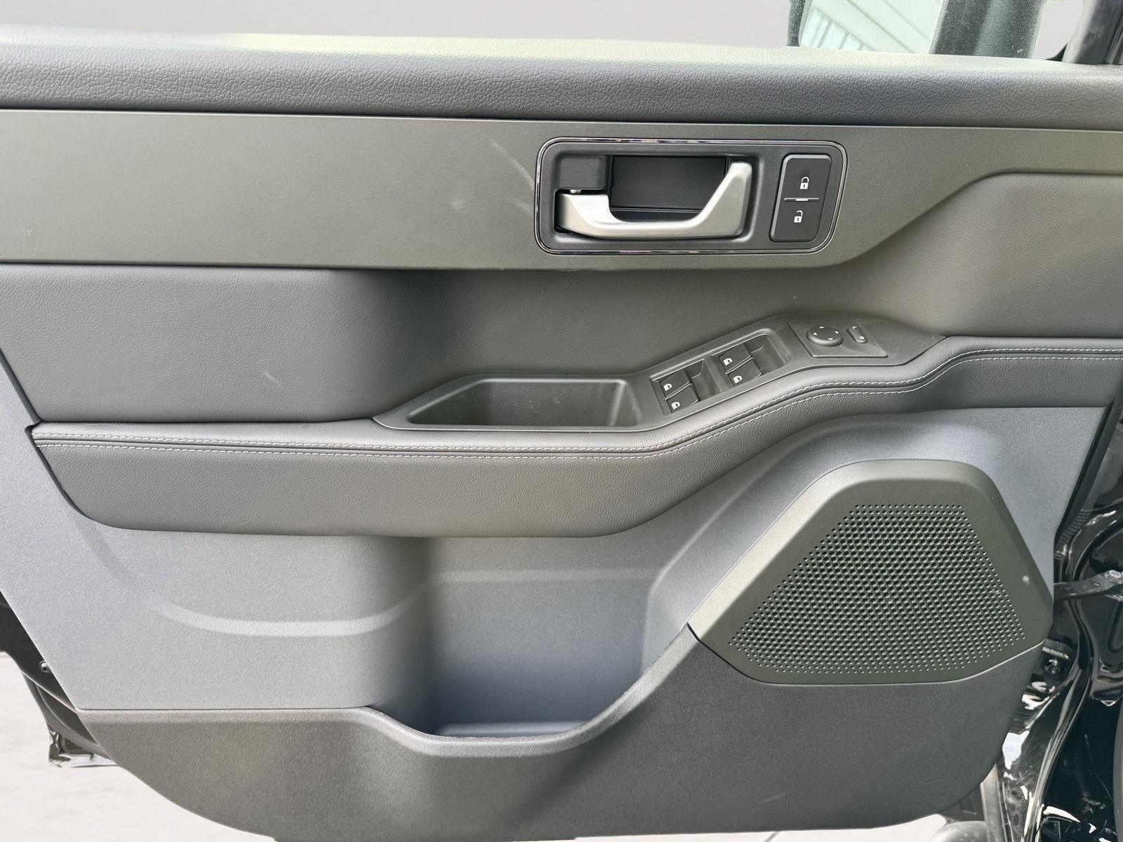 New 2025 INEOS Grenadier Station Wagon AWD/4WD image 13