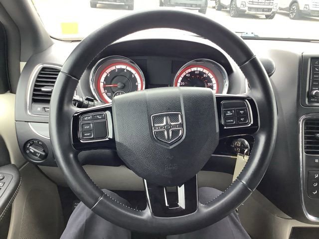 Used 2018 Dodge Grand Caravan SXT FWD image 28