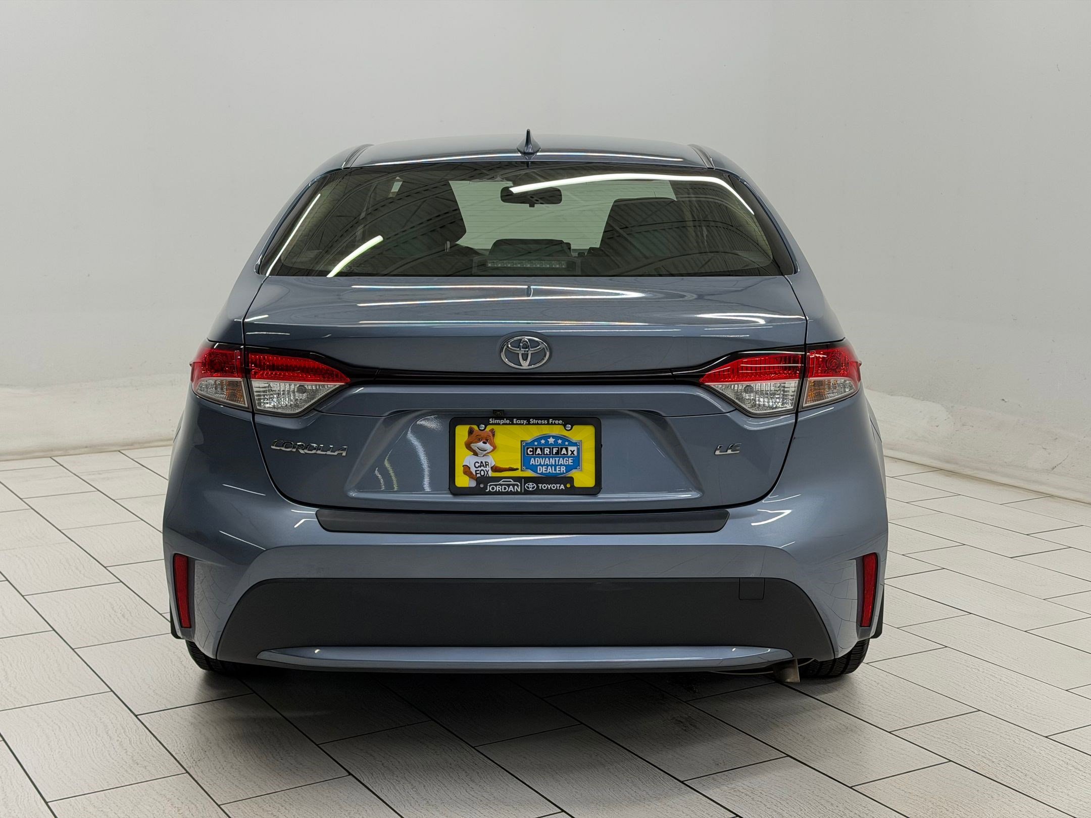 Used 2021 Toyota Corolla LE w/ Carpet Mat Package (TMS) image 7