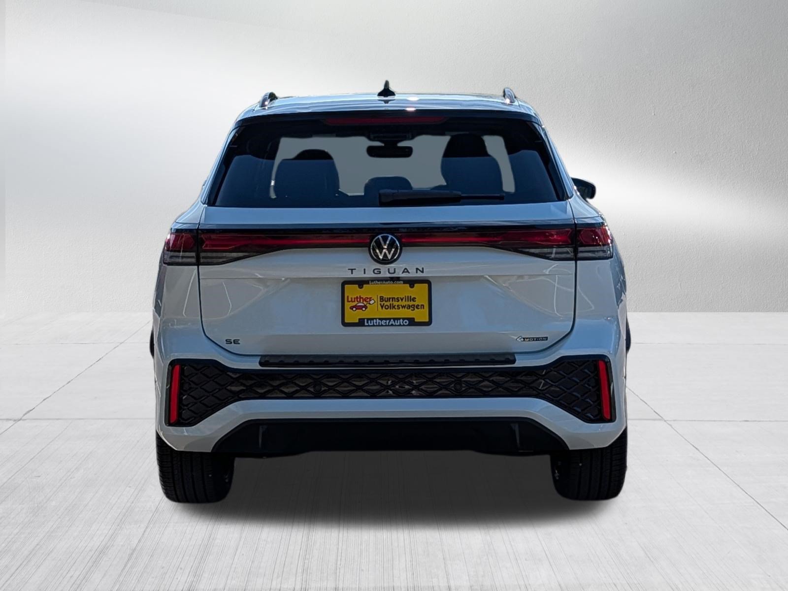 Certified 2026 Volkswagen Tiguan SE R-Line AWD/4WD image 6