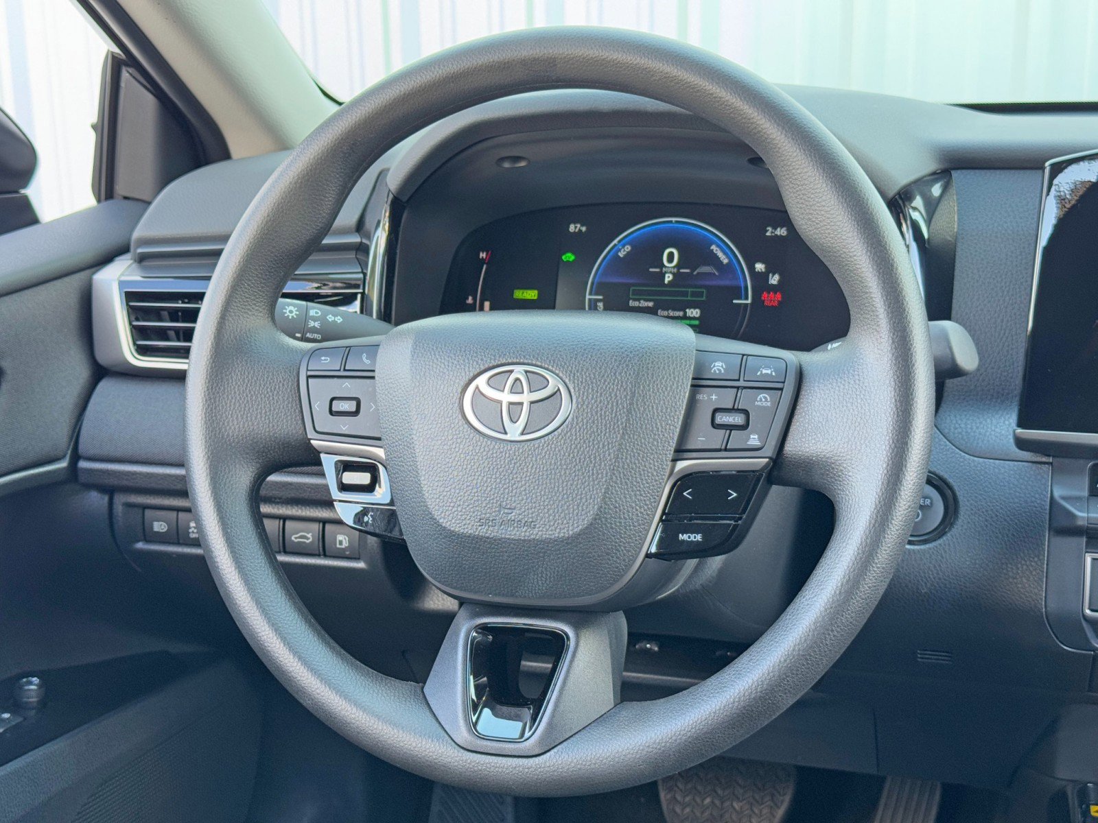 Used 2025 Toyota Camry LE w/ Convenience Package image 17