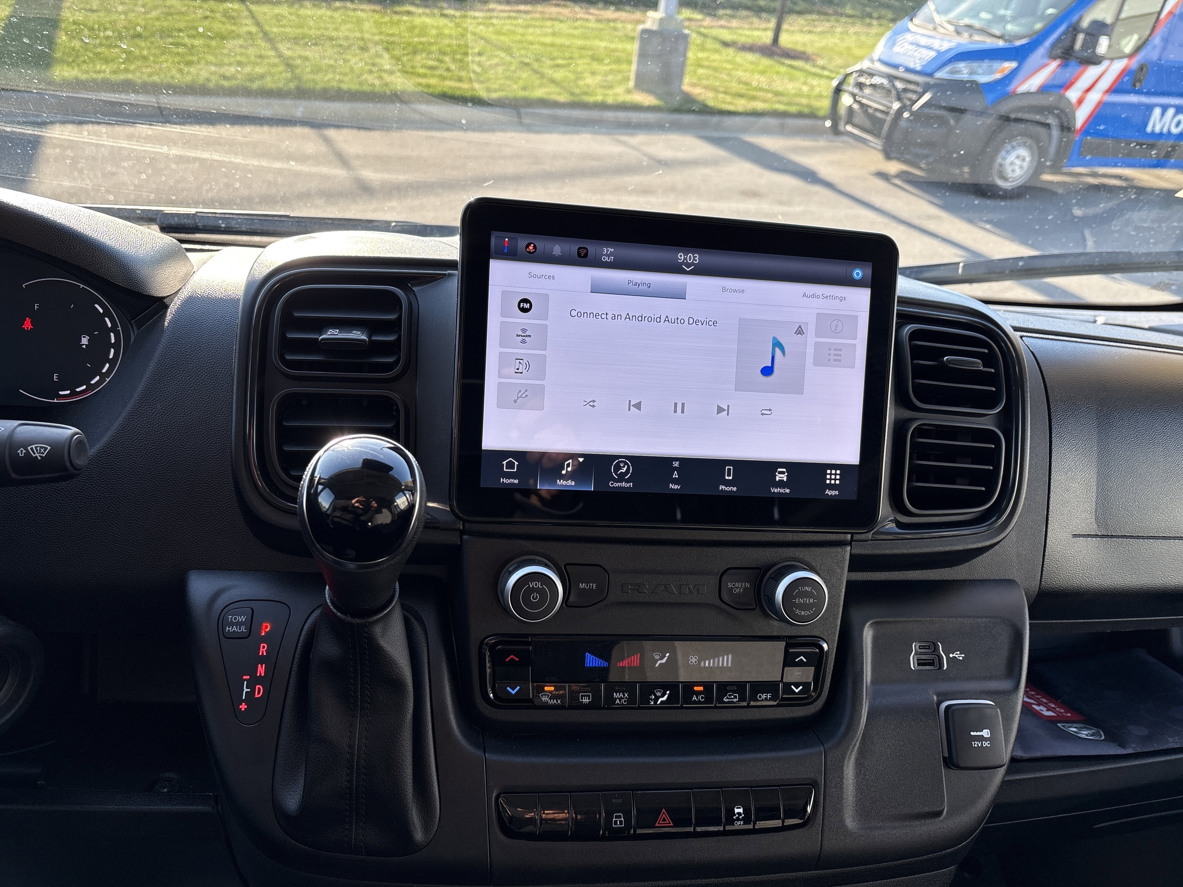 Used 2024 RAM ProMaster 2500 w/ Premium Convenience Group image 27