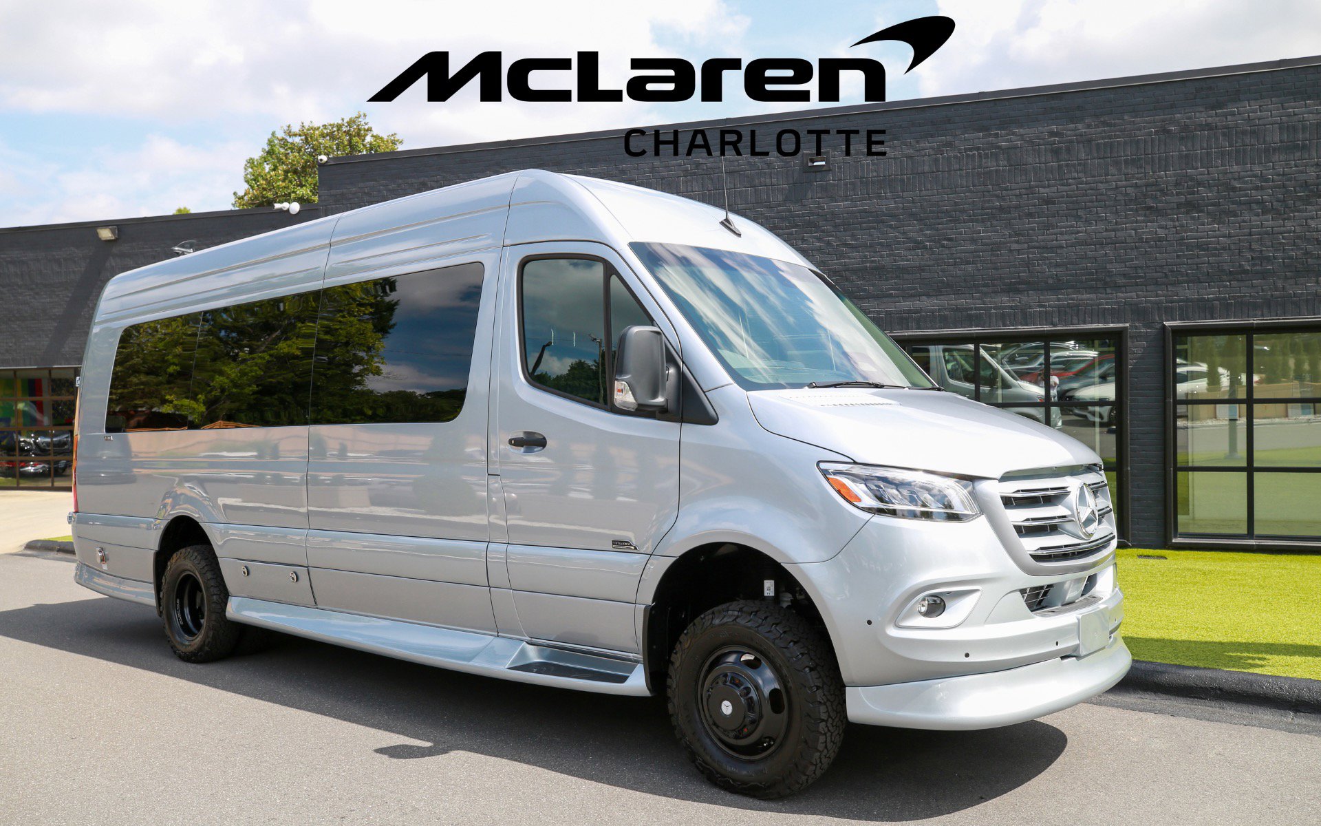 Used 2025 Mercedes-Benz Sprinter 3500 image 2