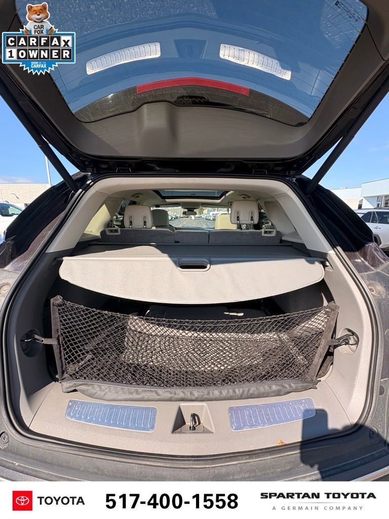 Used 2018 Cadillac XT5 Luxury w/ Driver Awareness Package image 13