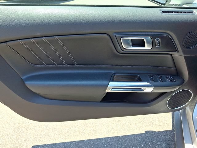 Used 2019 Ford Mustang Premium RWD image 8