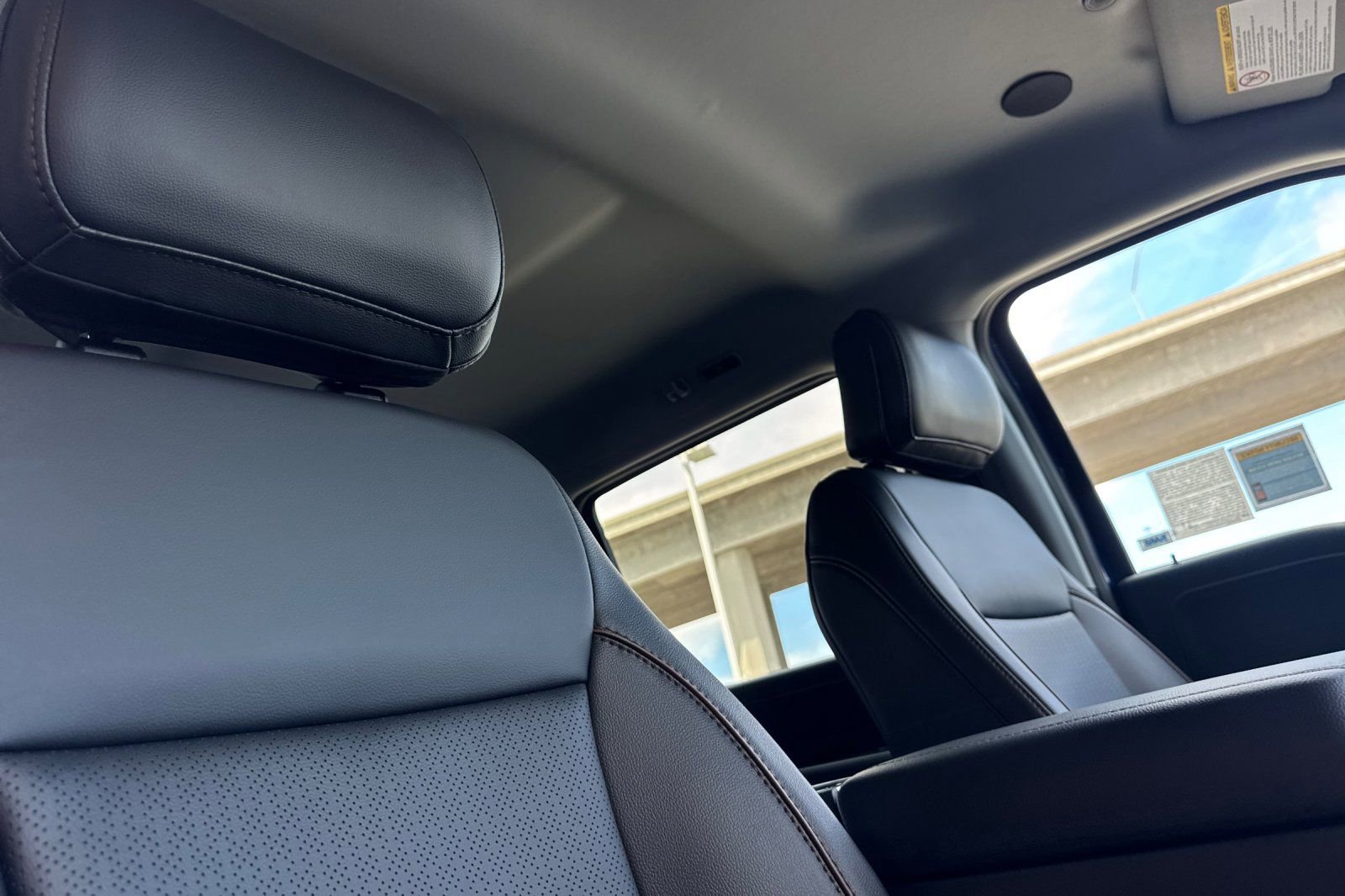 New 2026 Ford F250 Lariat w/ Black Appearance Package image 15