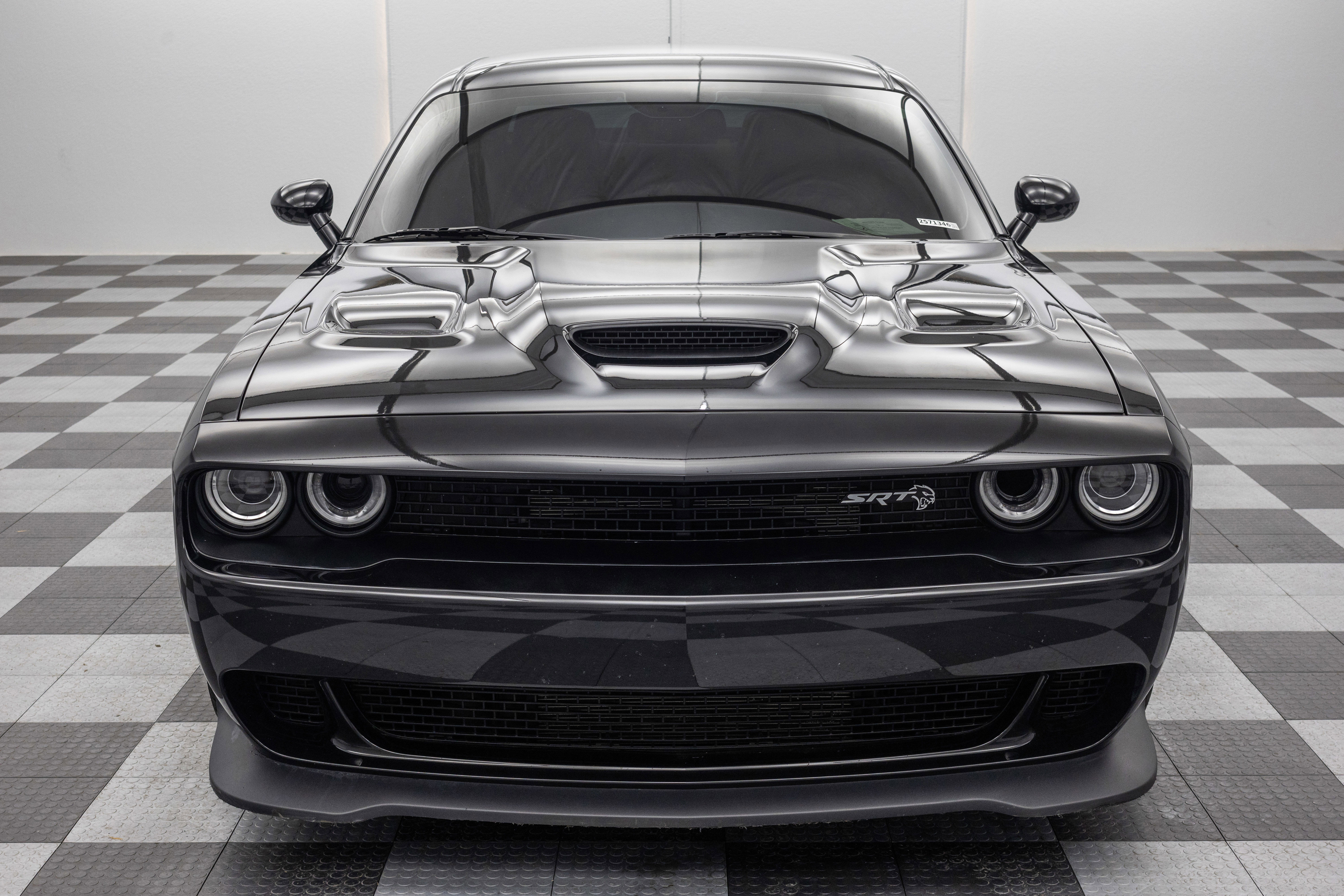 Used 2015 Dodge Challenger SRT Hellcat image 5