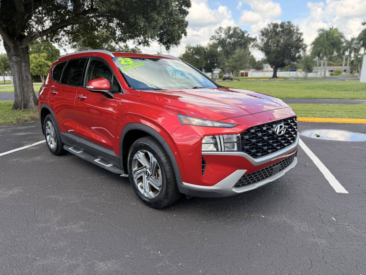 Used 2023 Hyundai Santa Fe SEL FWD image 3