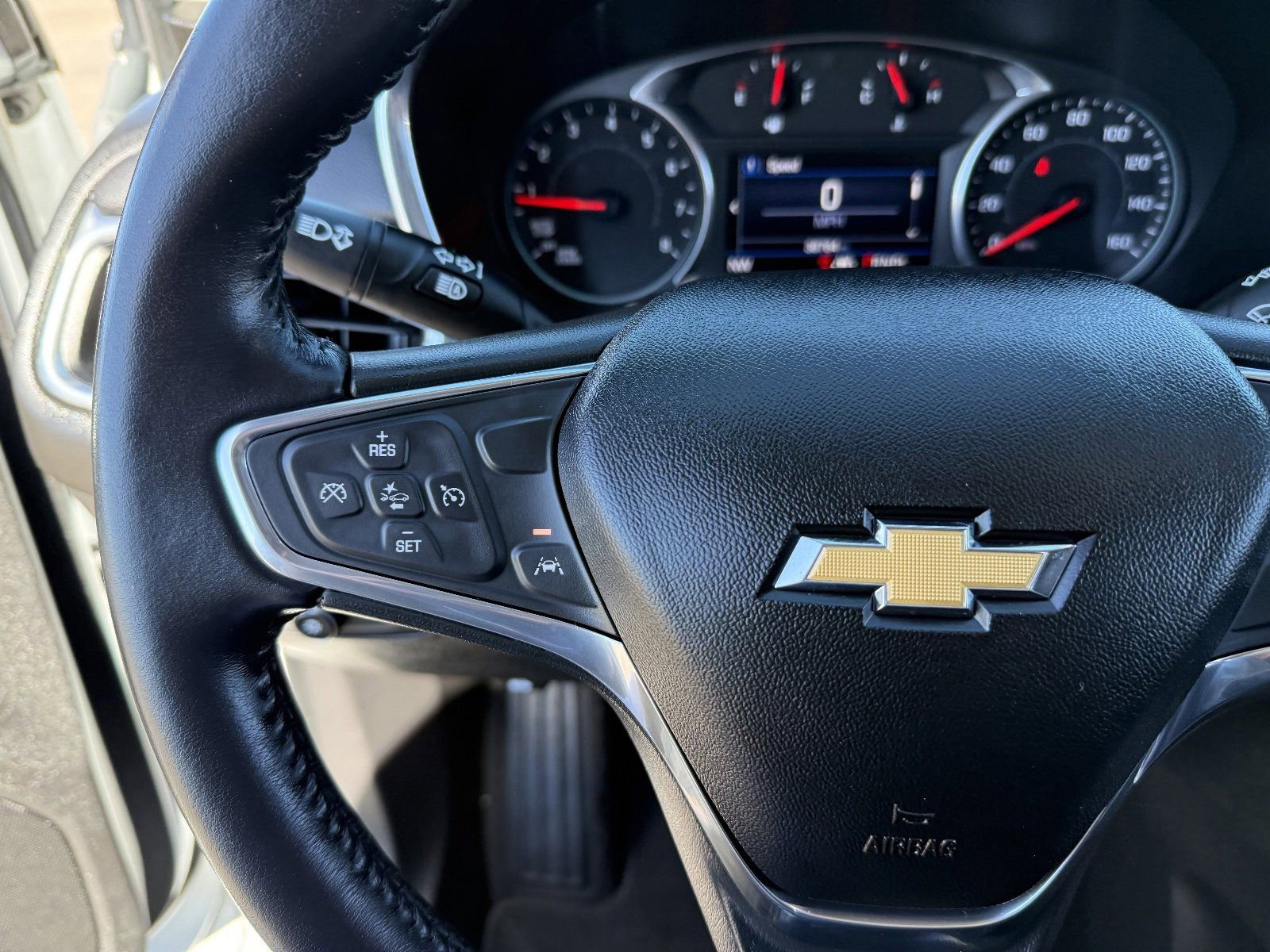 Used 2020 Chevrolet Equinox LT image 24