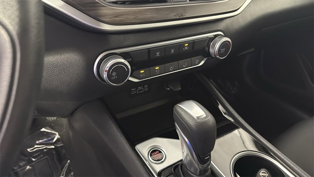 Used 2024 Nissan Altima 2.5 SV image 21