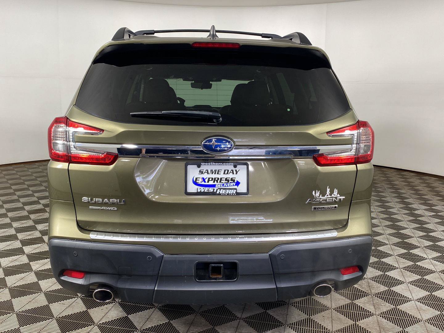 Used 2023 Subaru Ascent Touring AWD/4WD image 6
