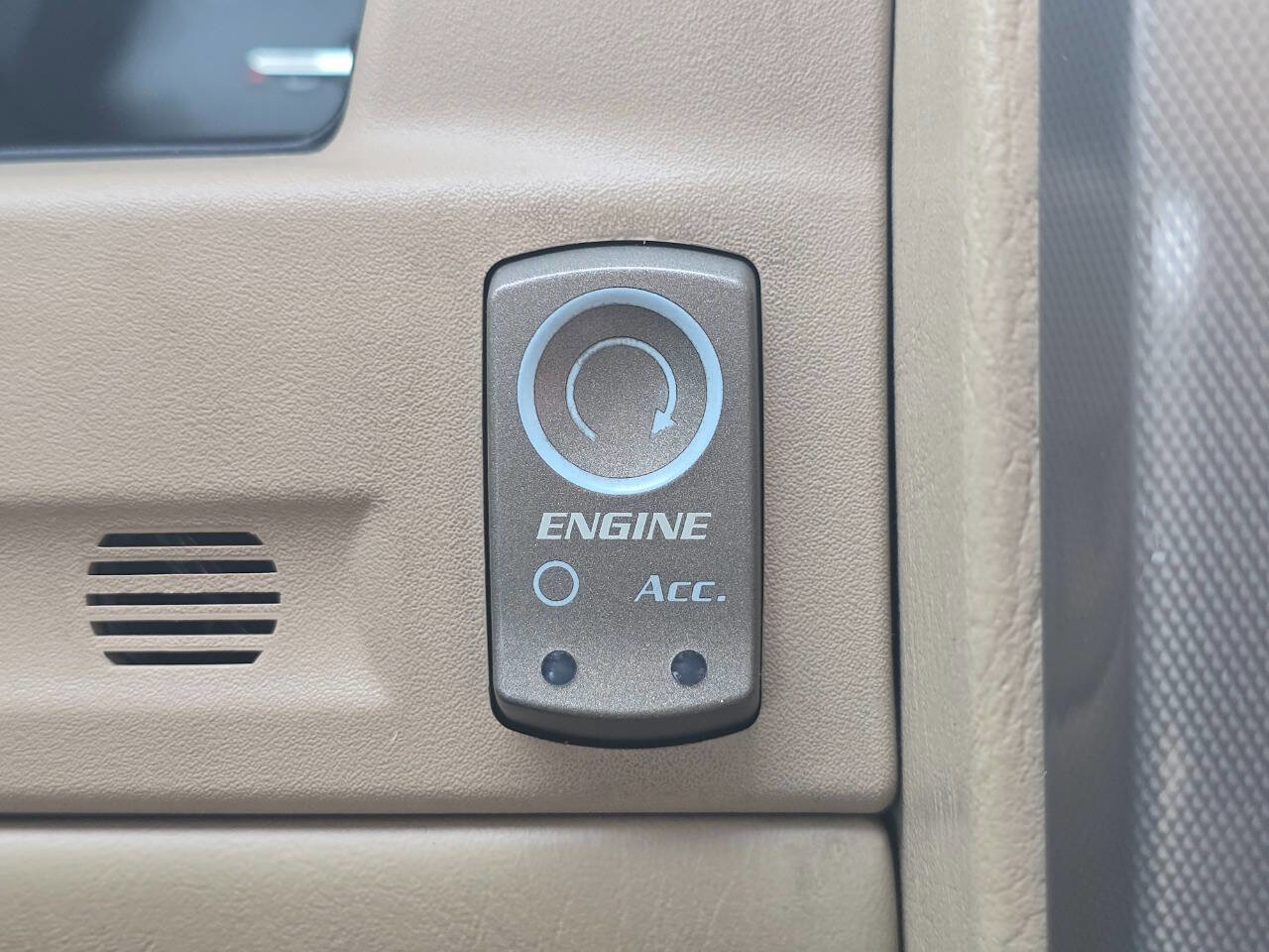 Used 2009 Cadillac XLR image 27