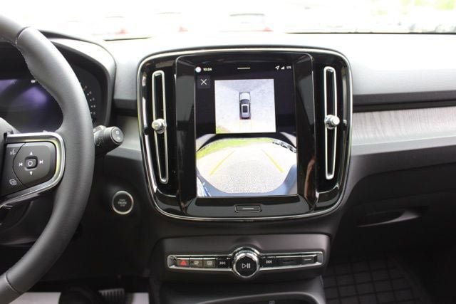 New 2026 Volvo XC40 B5 Plus w/ Protection Package Premier AWD/4WD image 29