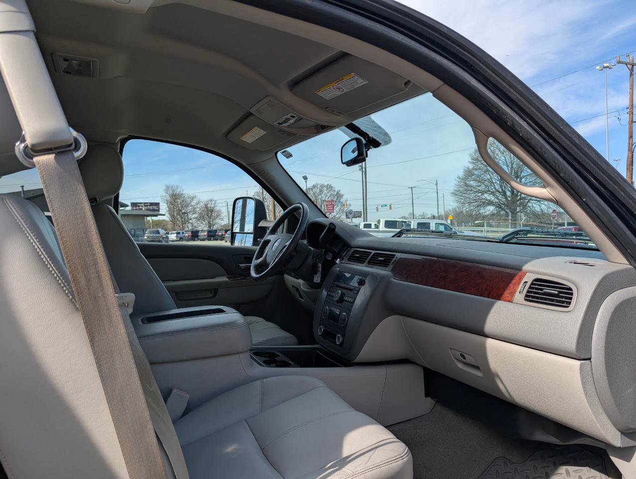 Used 2010 GMC Sierra 3500 SLT image 17