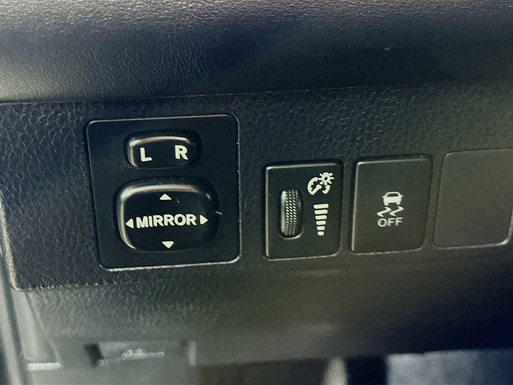 Used 2015 Toyota RAV4 Limited FWD image 22