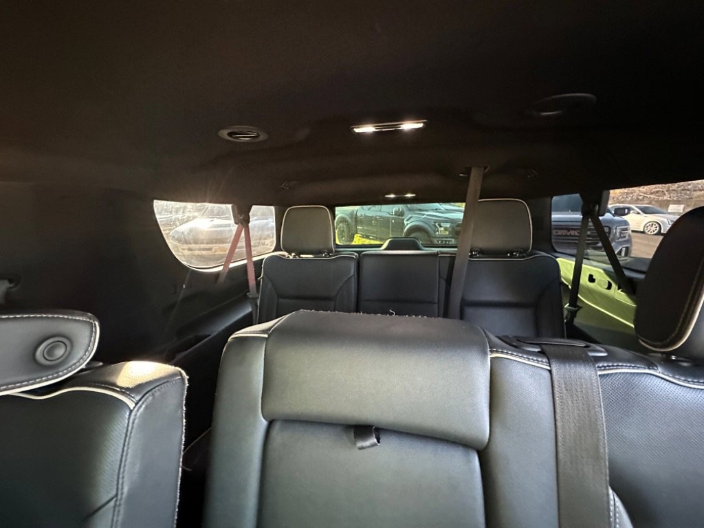 Used 2021 GMC Yukon XL SLT image 9