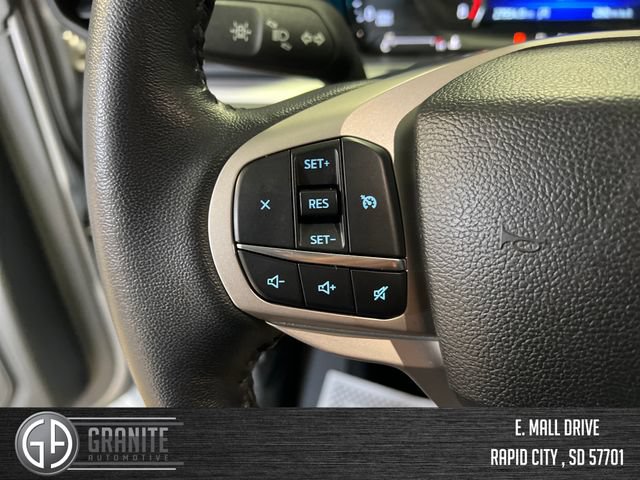 Used 2024 Ford Explorer XLT AWD/4WD image 31