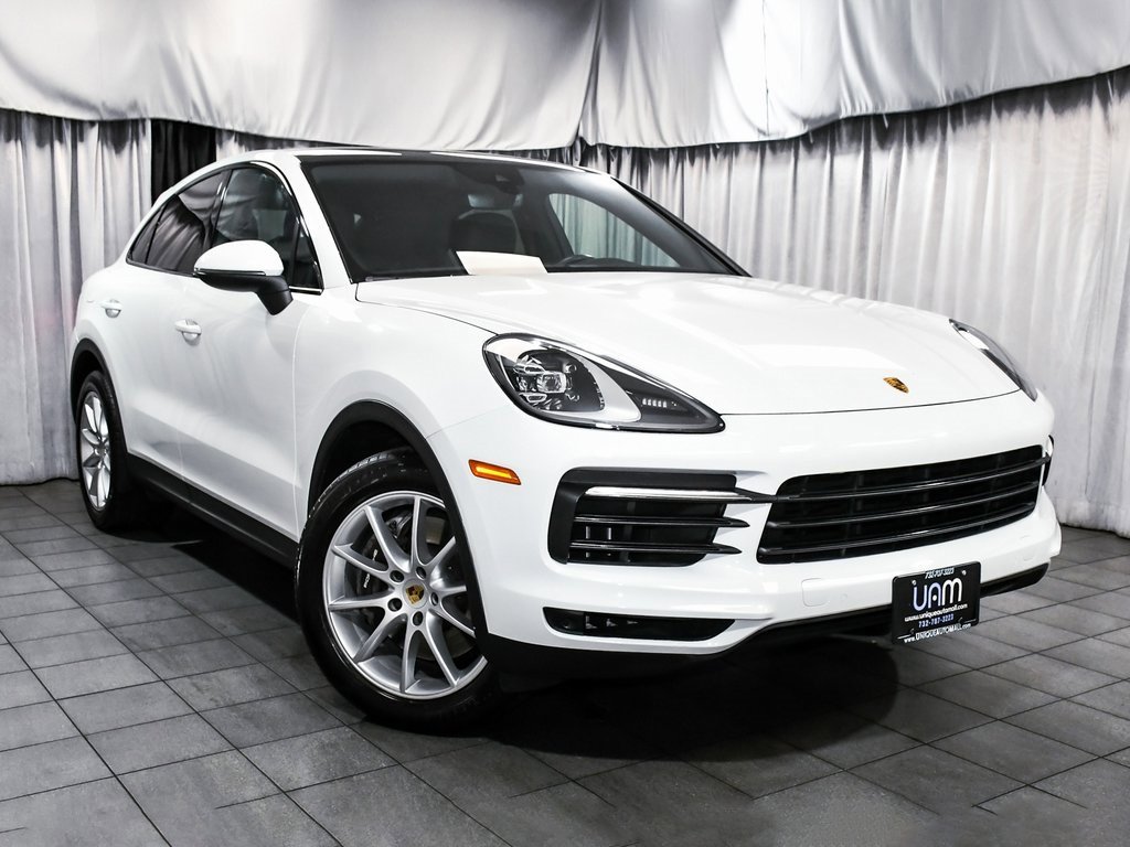 Used 2022 Porsche Cayenne Coupe image 3