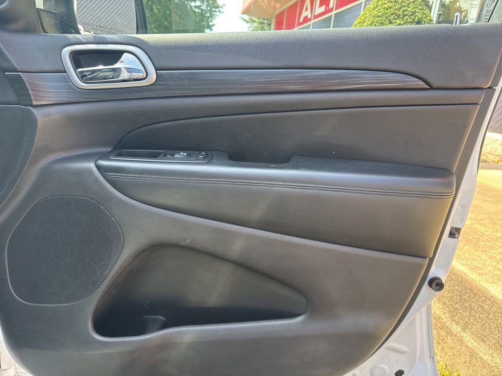 Used 2020 Jeep Grand Cherokee Altitude image 64