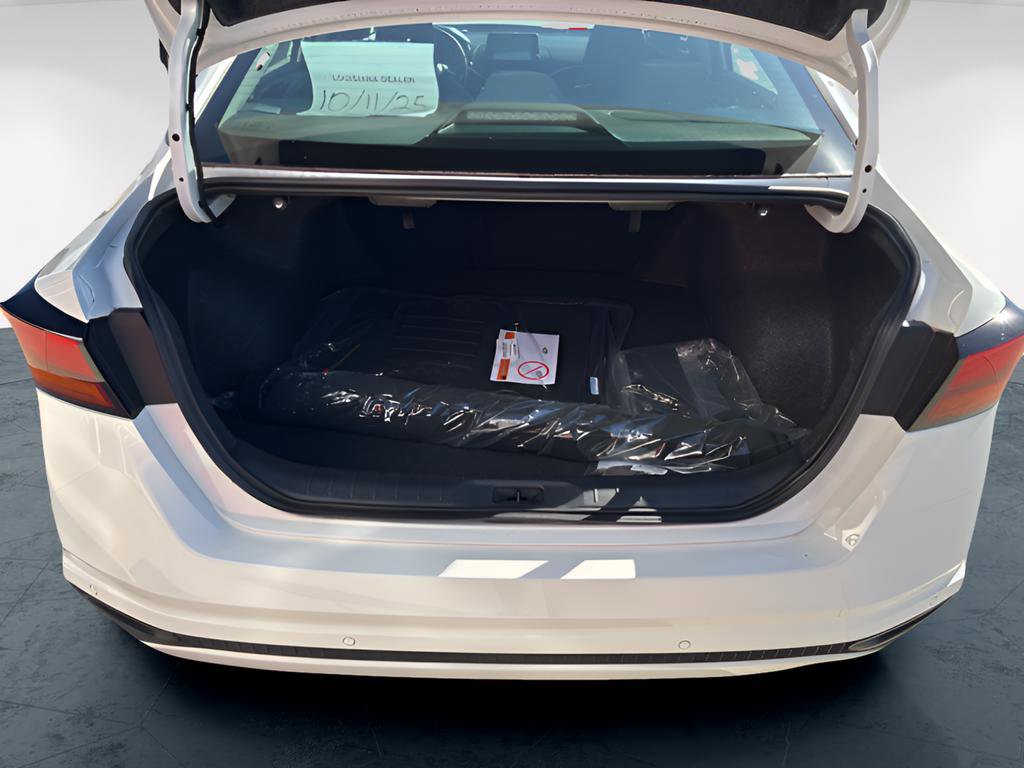 Used 2025 Nissan Altima 2.5 S image 8