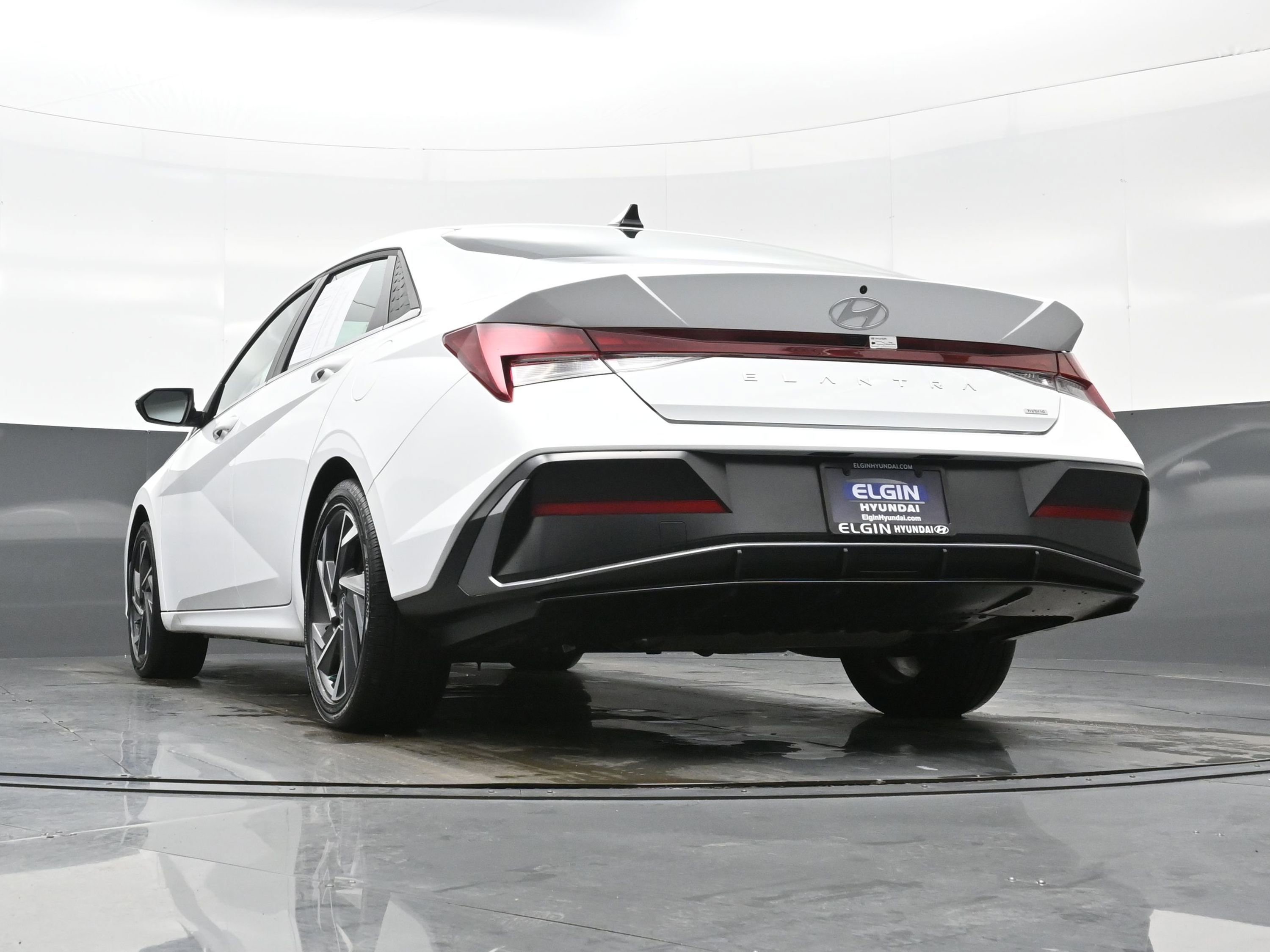 Certified 2025 Hyundai Elantra Limited image 30