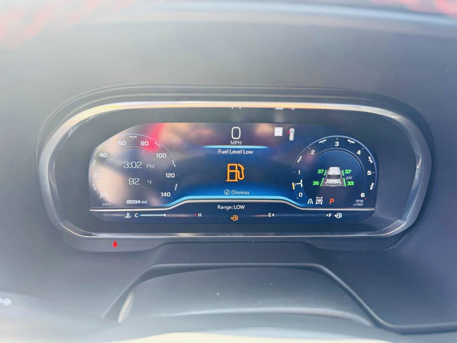 Used 2023 Chevrolet Suburban RST image 26