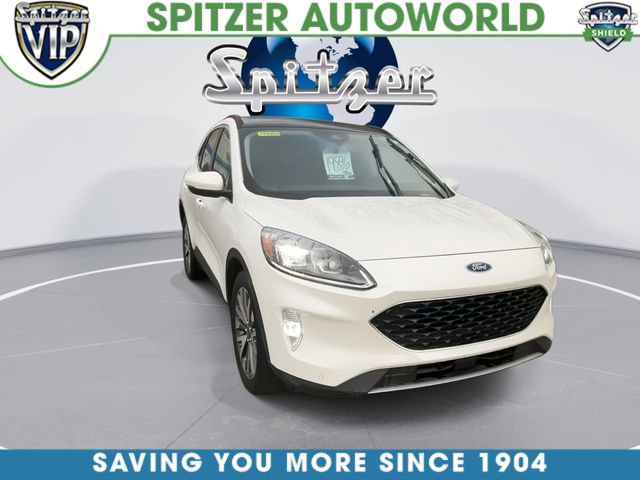 Used 2020 Ford Escape Titanium w/ Titanium Premium Package 2.0 image 3