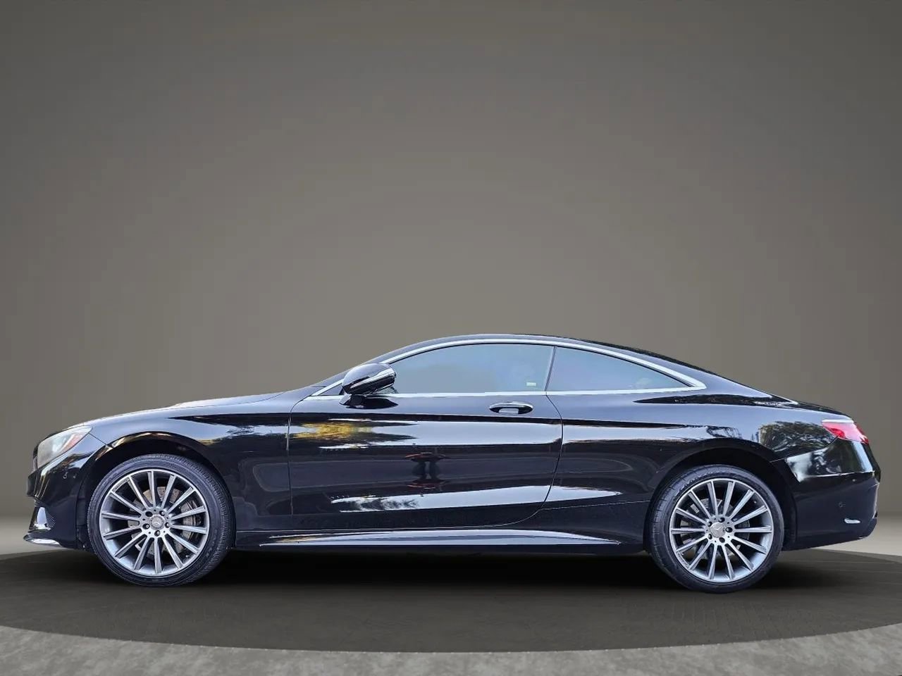 Used 2015 Mercedes-Benz S 550 4MATIC Coupe image 3