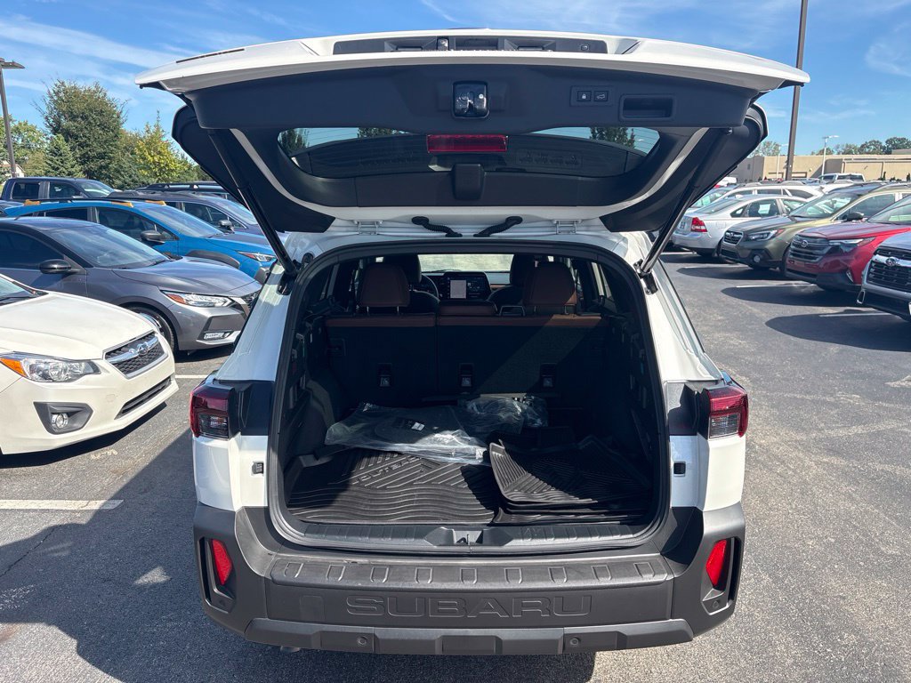 Certified 2026 Subaru Outback Touring AWD/4WD image 8
