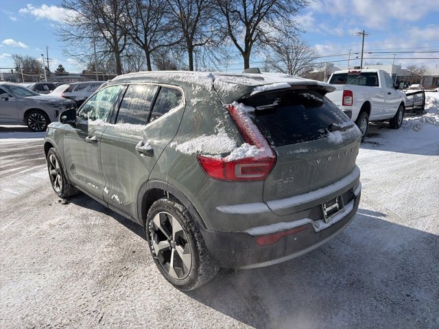 Used 2025 Volvo XC40 B5 Core w/ Protection Package Premier image 6