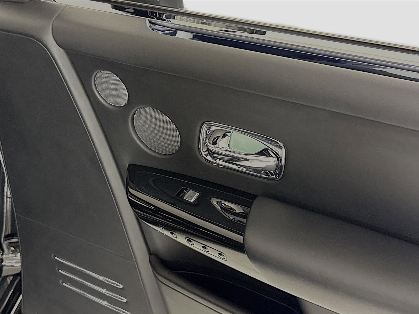 Used 2019 Rolls-Royce Phantom Sedan RWD image 38