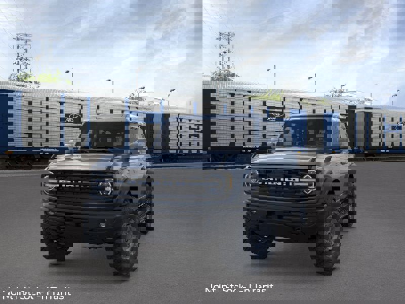 New 2025 Ford Bronco Outer Banks image 2