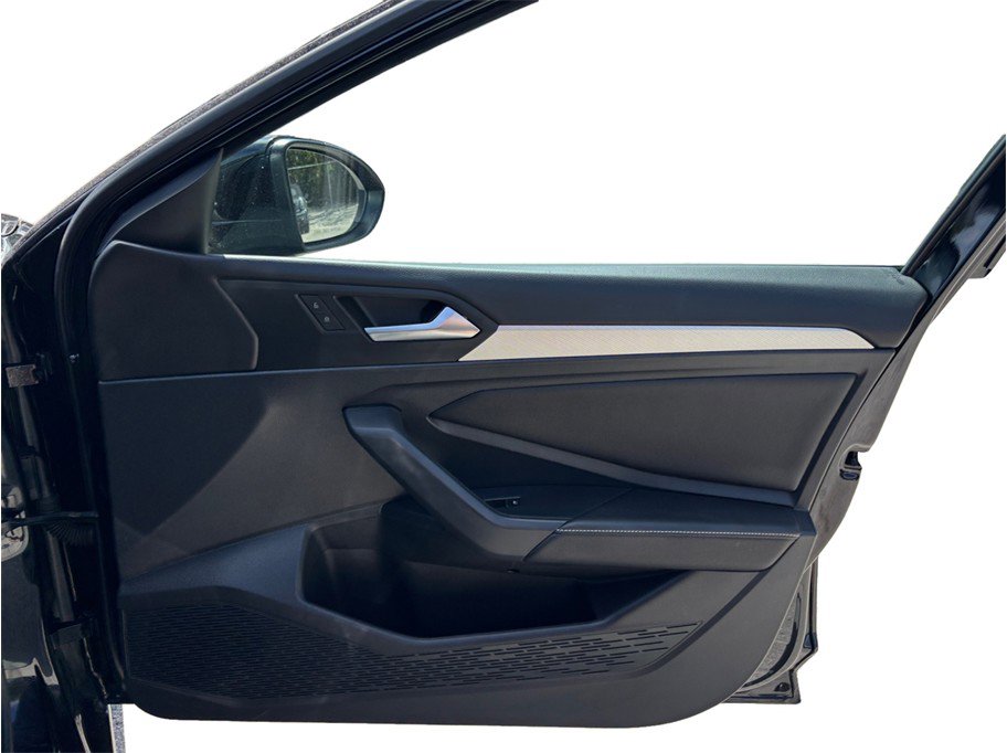 Used 2022 Volkswagen Jetta Sport image 31