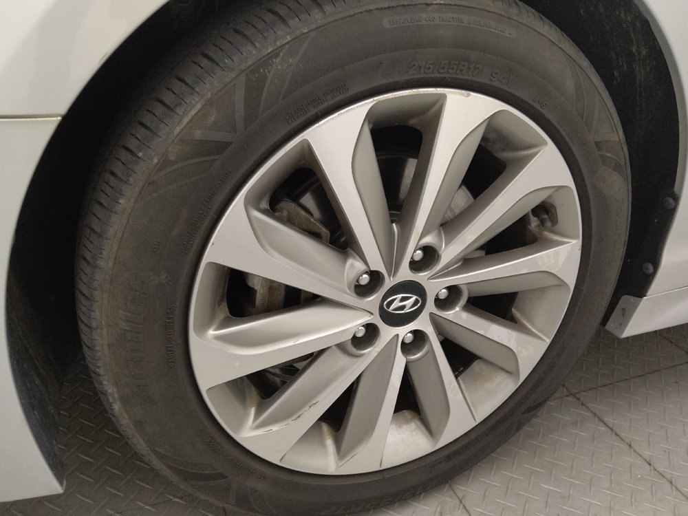 Used 2016 Hyundai Sonata Sport w/ Option Group 1V FWD image 31
