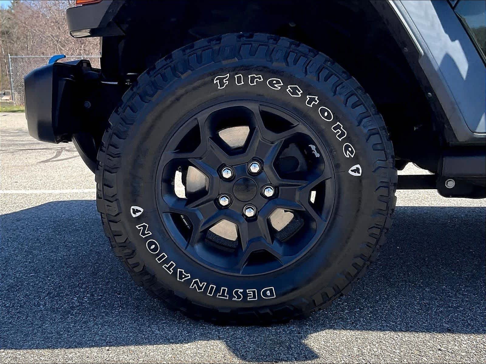 Used 2023 Jeep Wrangler Unlimited w/ Cold Weather Group AWD/4WD image 7