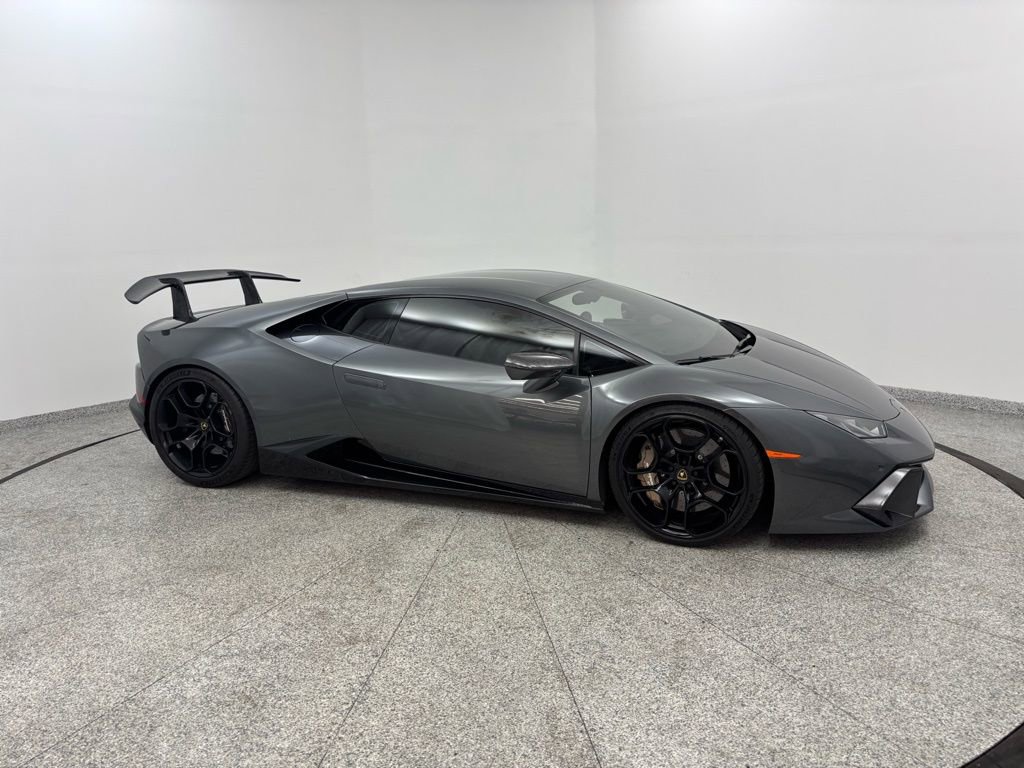 Used 2015 Lamborghini Huracan LP 610-4 image 22