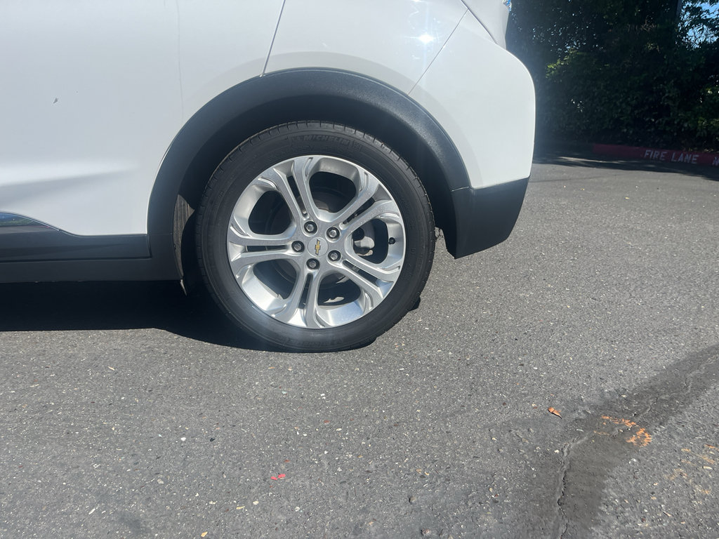 Used 2018 Chevrolet Bolt LT FWD image 12