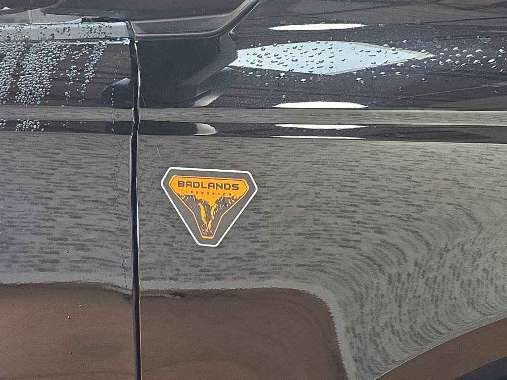 New 2025 Ford Bronco Badlands image 17