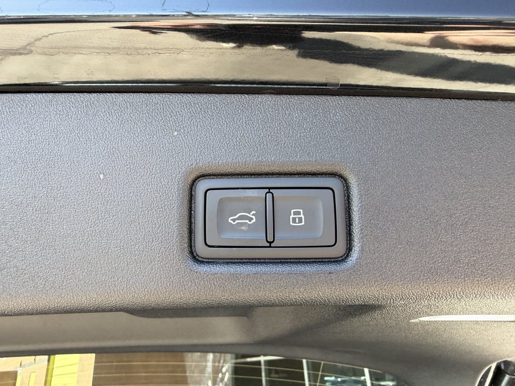 Used 2025 Audi Q5 Premium w/ Premium Plus AWD/4WD image 39