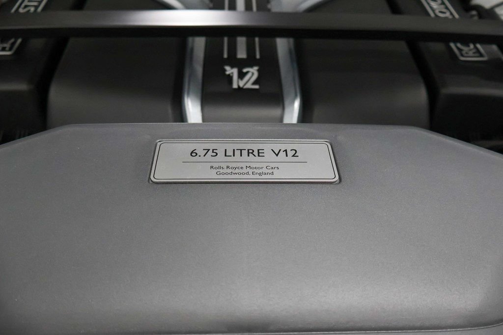 Used 2025 Rolls-Royce Cullinan Black Badge AWD/4WD image 65