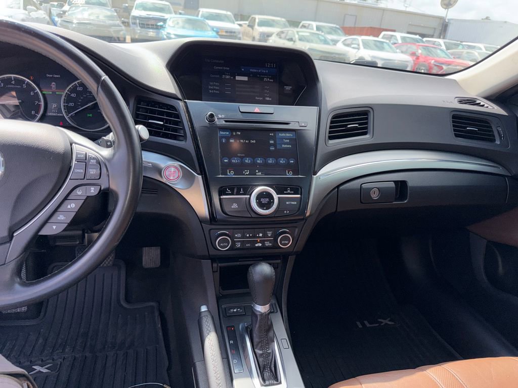 Used 2019 Acura ILX image 17