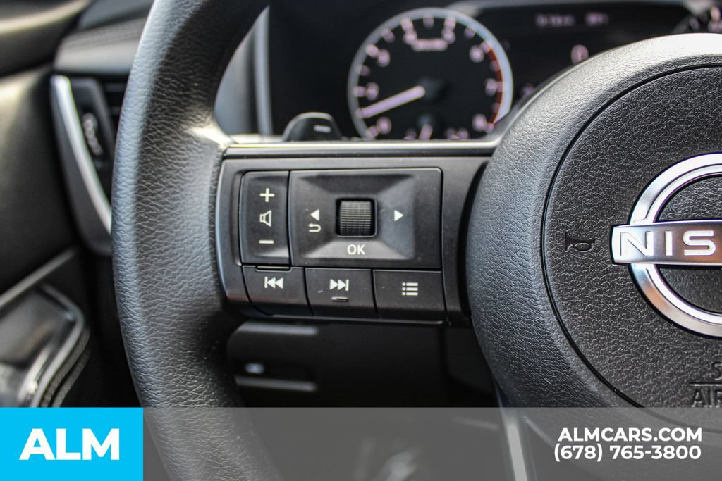 Used 2024 Nissan Rogue SV AWD/4WD image 26