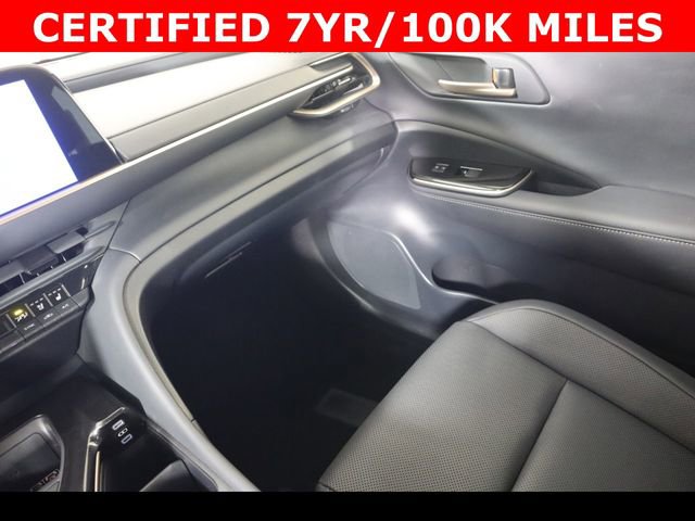 Used 2025 Toyota Crown XLE image 17